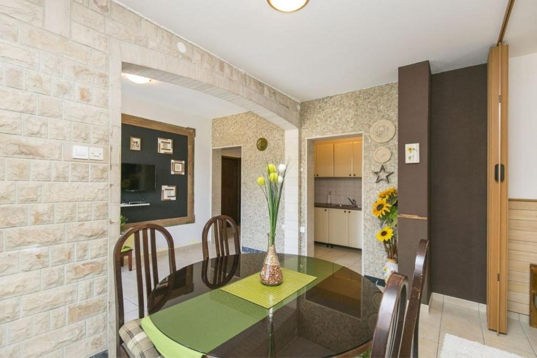 Apartments With Wifi Rabac, Labin - 17261 Bilik gambar