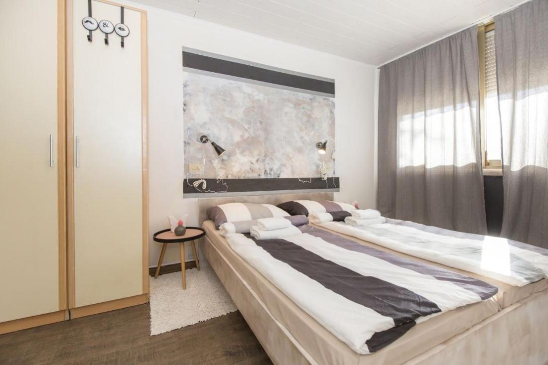 Apartments With Wifi Rabac, Labin - 17261 Bilik gambar