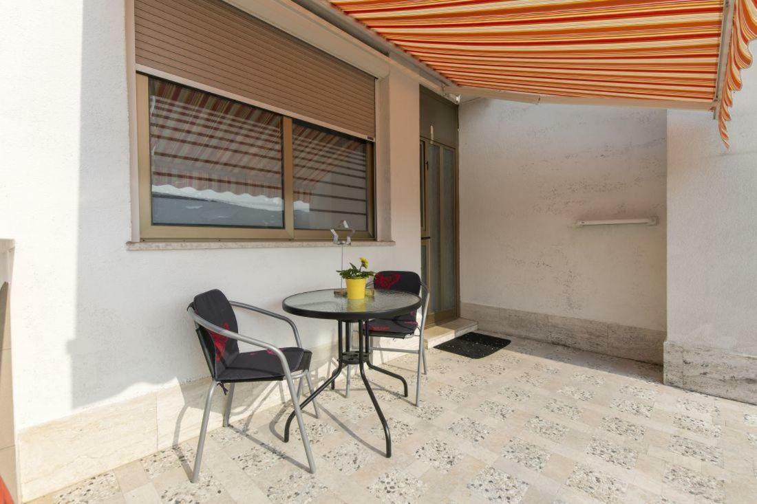 Apartments With Wifi Rabac, Labin - 17261 Luaran gambar
