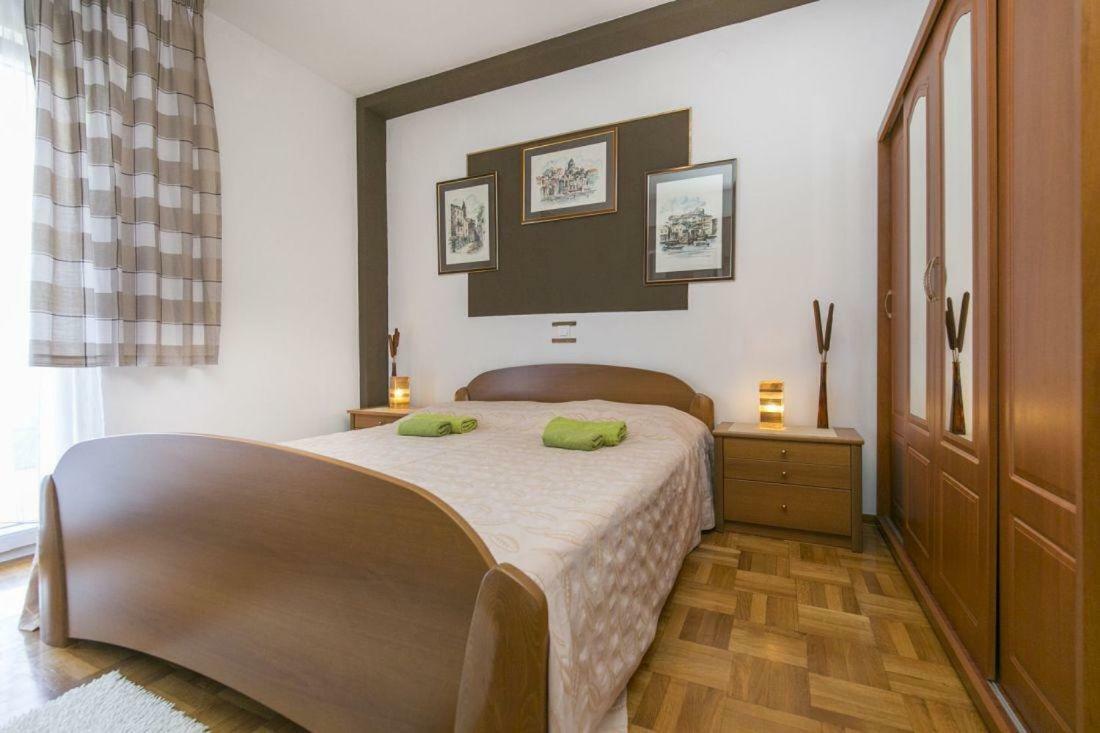 Apartments With Wifi Rabac, Labin - 17261 Luaran gambar